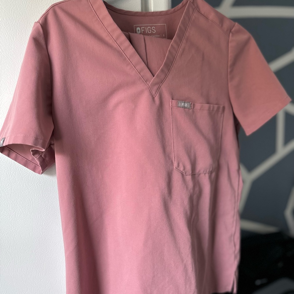 Dusty rose FIGS scrub set